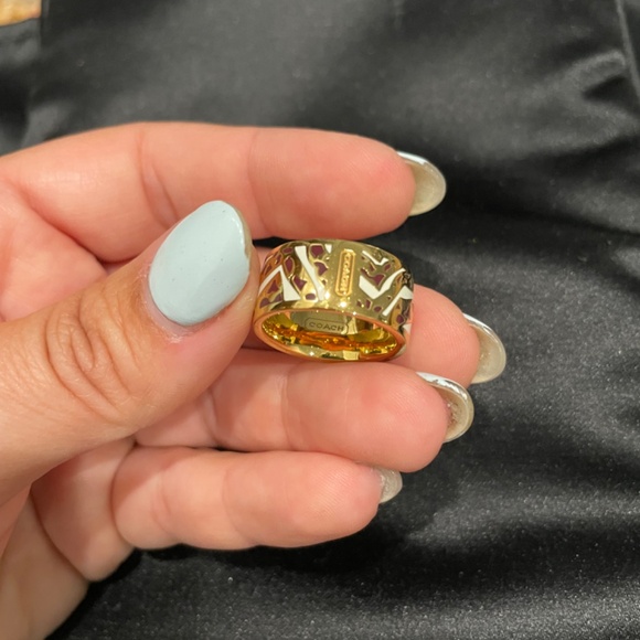 Coach ring - Picture 2 of 4